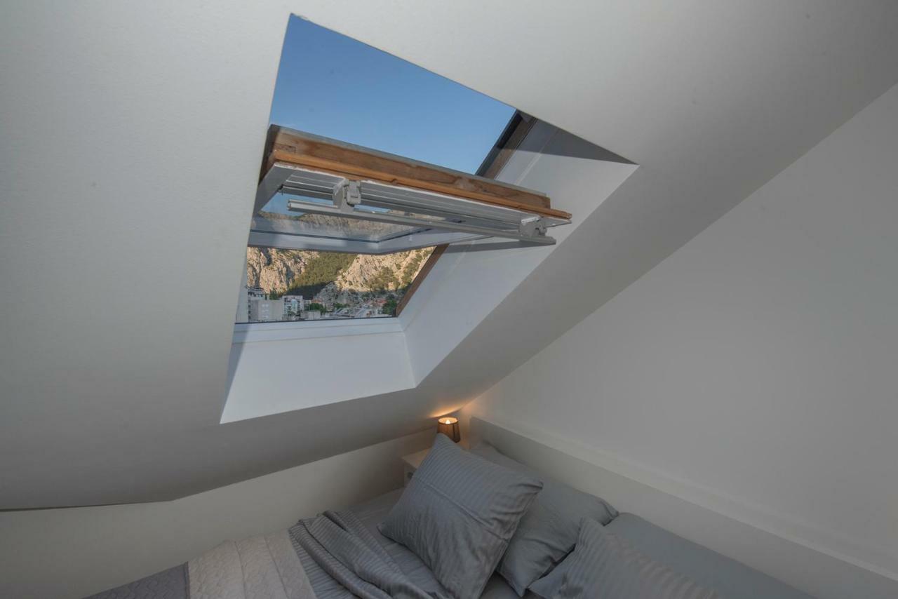 The Roof - Luxury Apartment โอมิช ภายนอก รูปภาพ